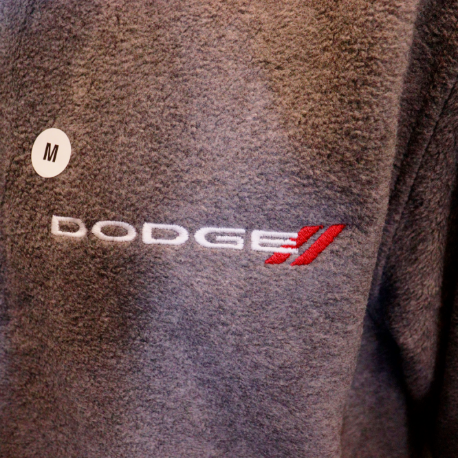 Dodge Sweatshirt - grau, mit gesticktem Logo Dodge Sweatshirt - grau, mit gesticktem Logo